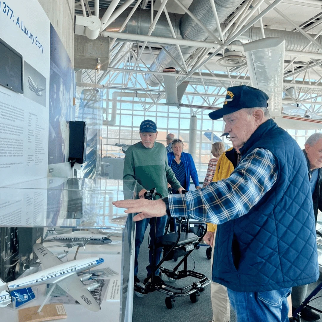 Veteran and former Airlines Aircraft Maintenance Instructor shares his knowledge of the F-14 Tomcat.