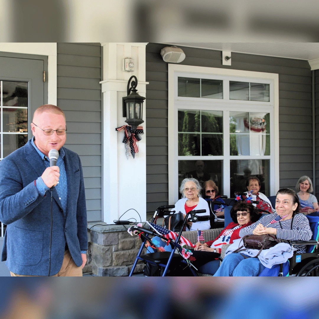 Live music at The Bristal at Mount Sinai for the Fourth of July
