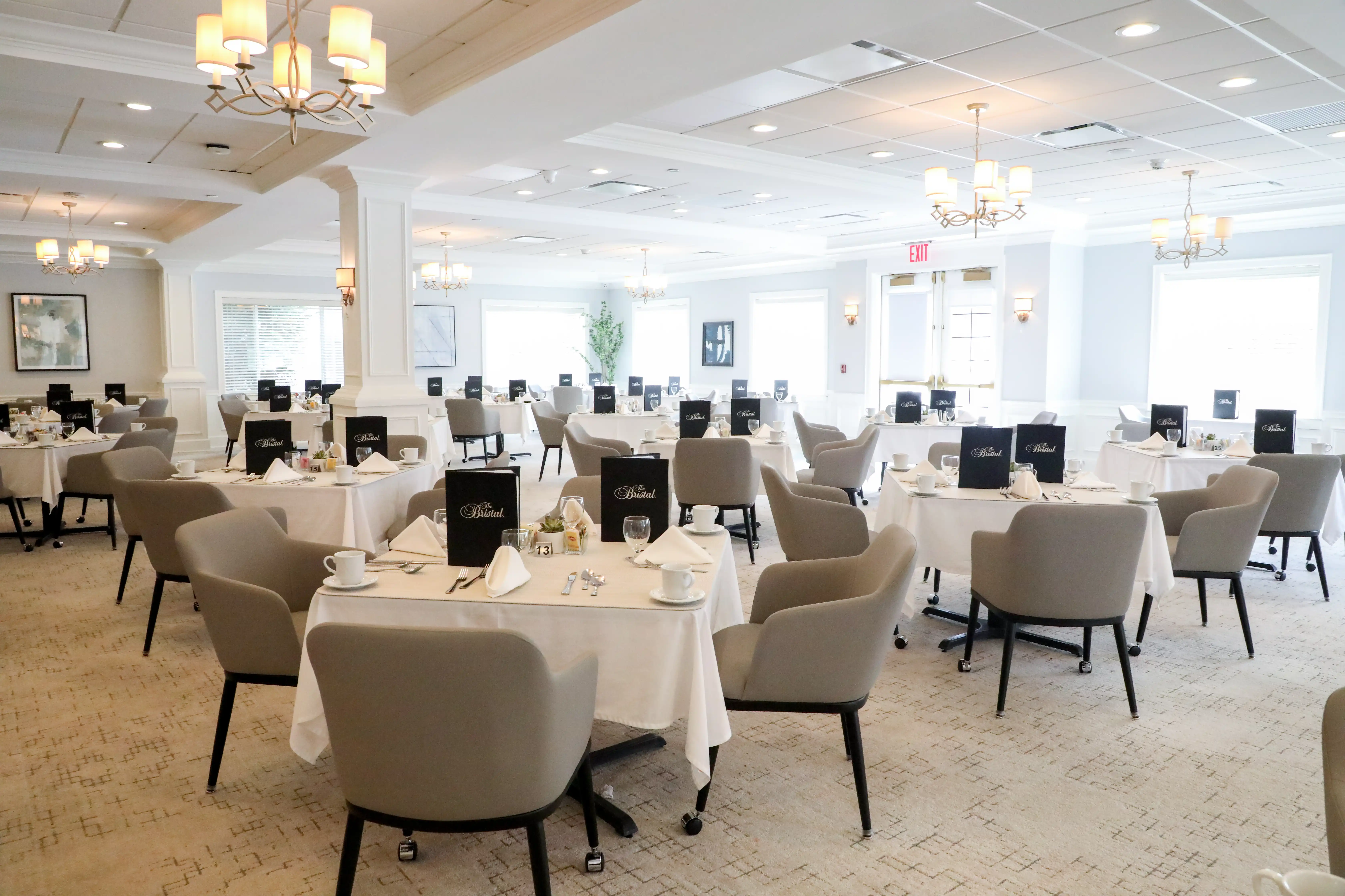 The Bristal at Holtsville - Dining 2026