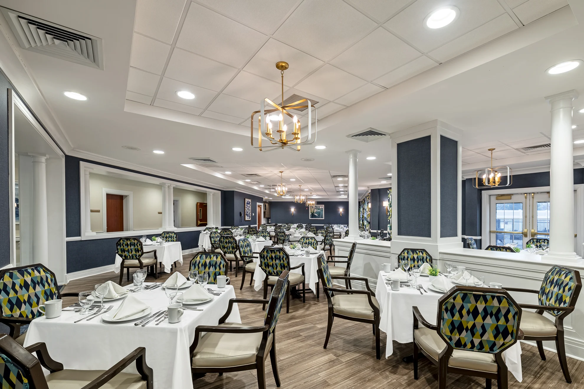 The Bristal at East Northport Reflections Dining Room