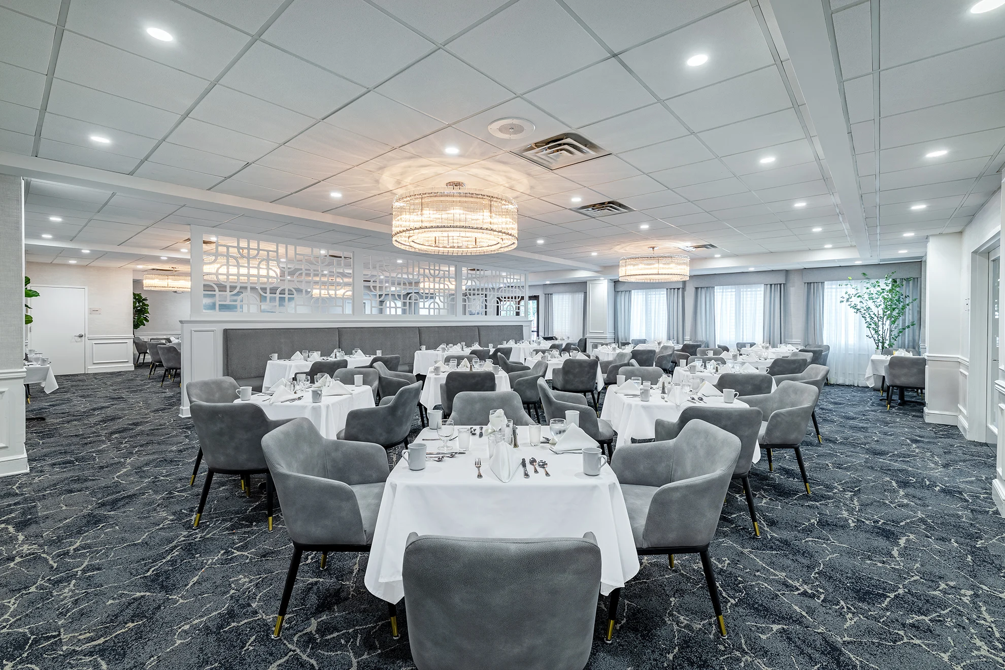 Main Dining Room at The Bristal at Lynbrook