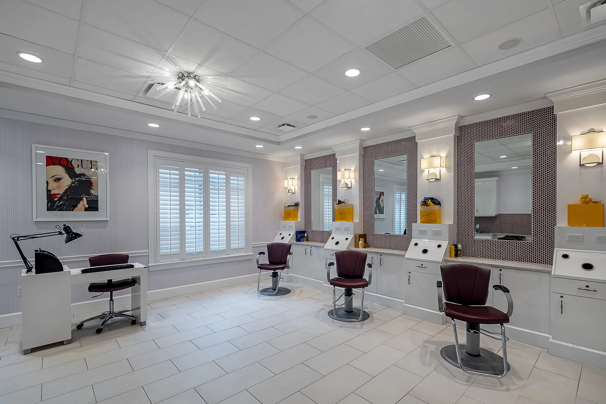 The Bristal at Garden City_Salon