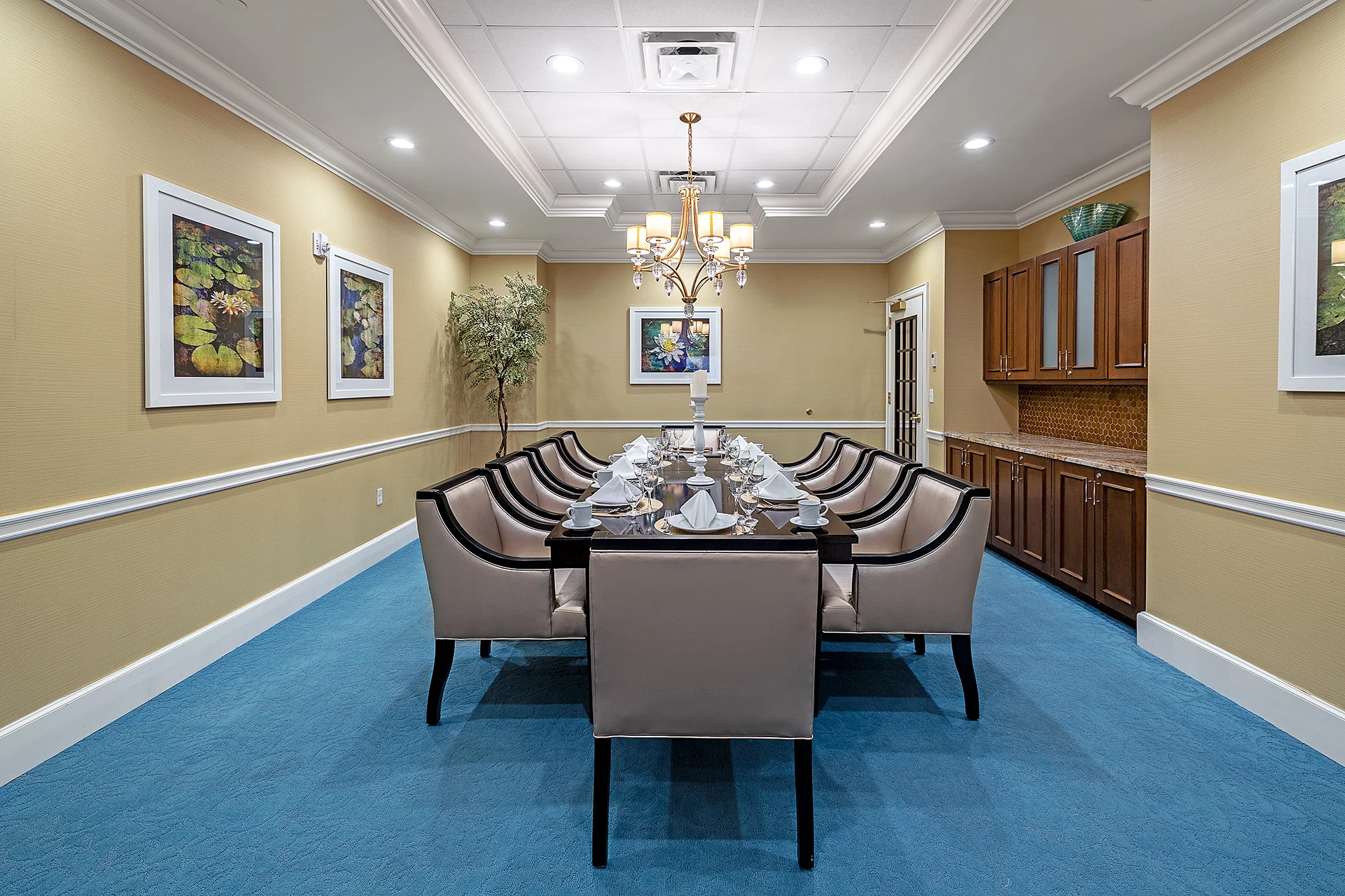 The Bristal at Lake Success_Private Dining Room