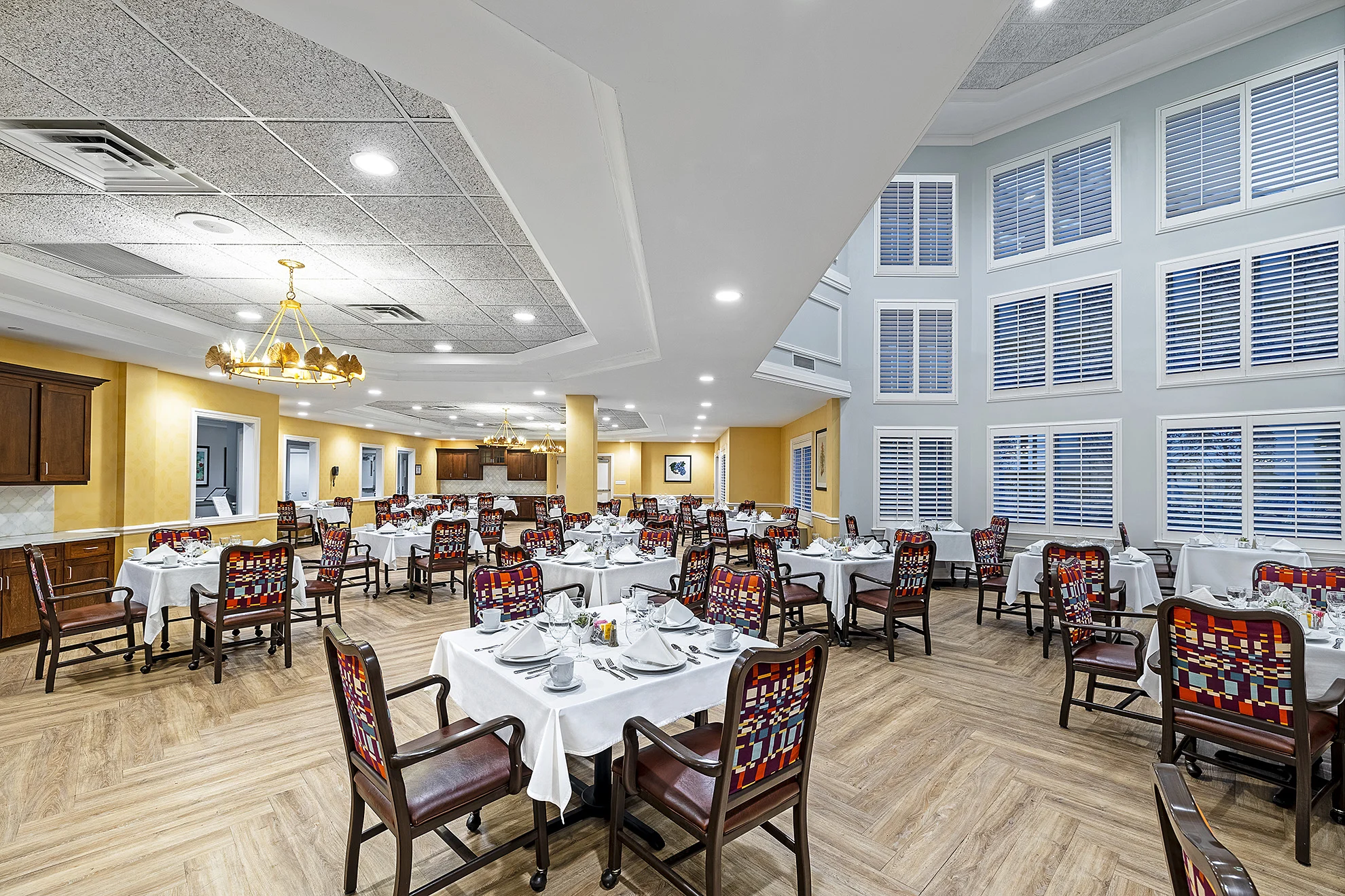 The Bristal at Massapequa_main dining room
