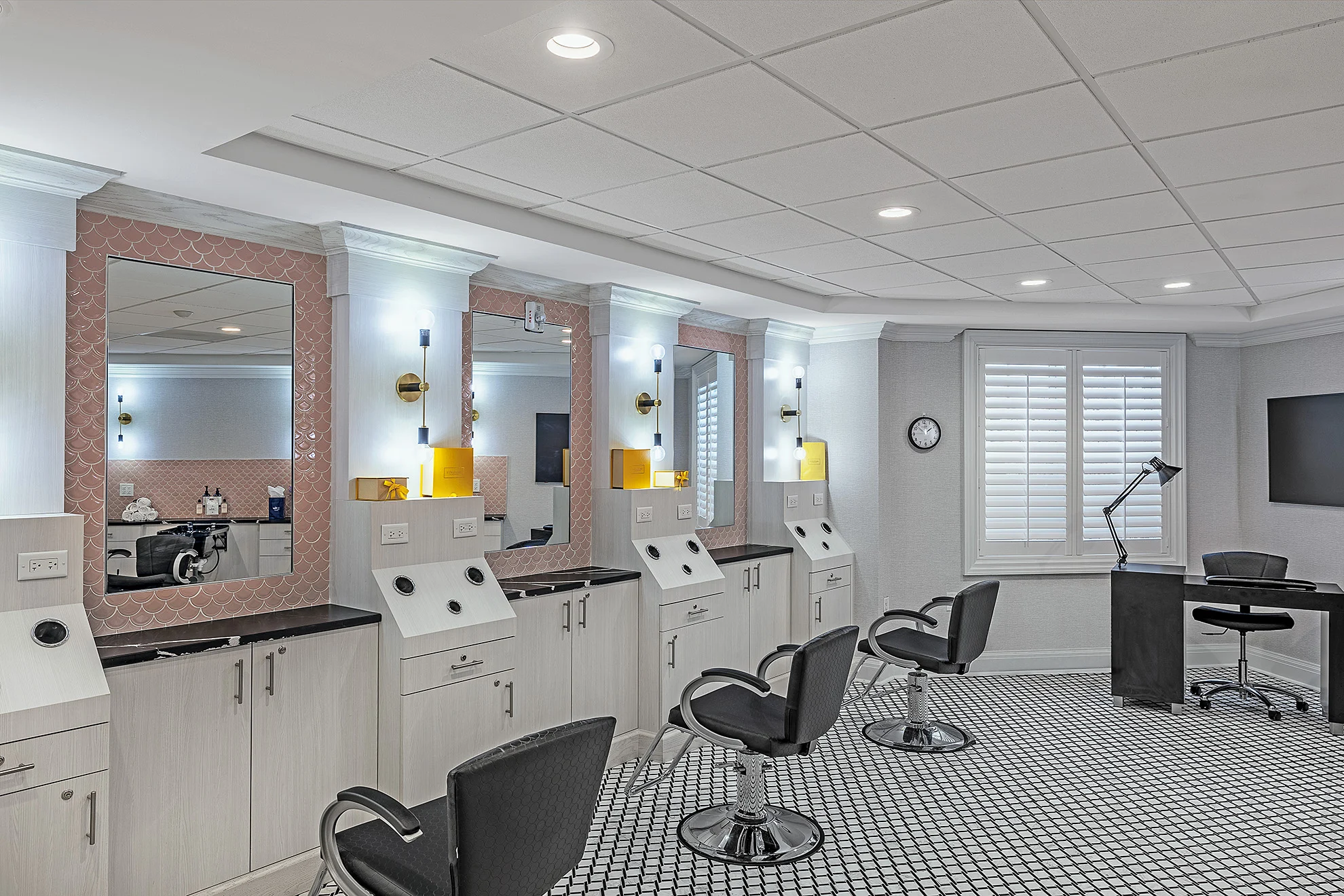 The Bristal at Woodcliff Lake Salon